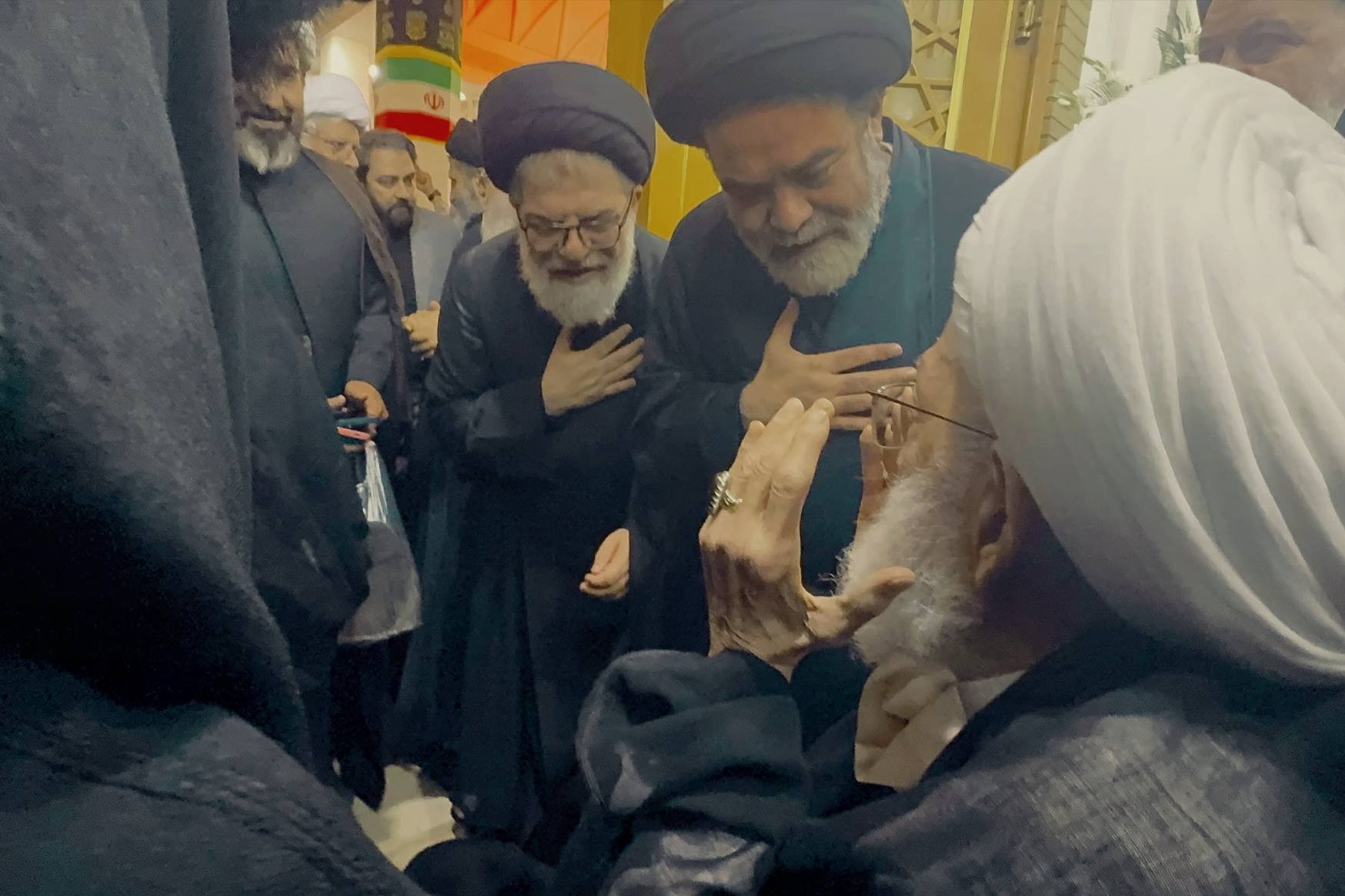 آية الله قاسم يشارك في المجلس التأبينيّ بمناسبة رحيل المرجع الديني السيد موسى الشبيري الزنجاني في حرم السيد المعصومة