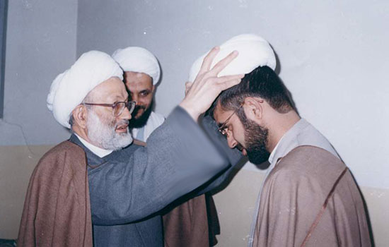 السـيرة المصـورة لـ آية الله قاسم