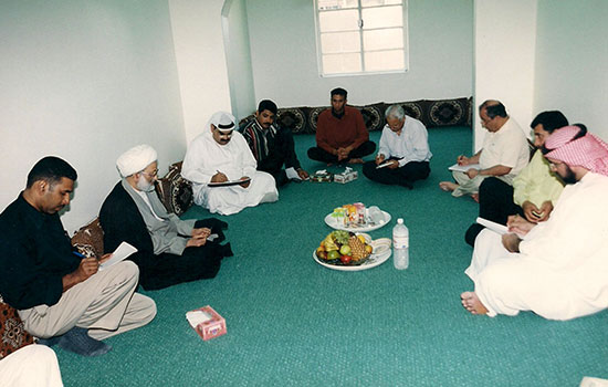 السـيرة المصـورة لـ آية الله قاسم
