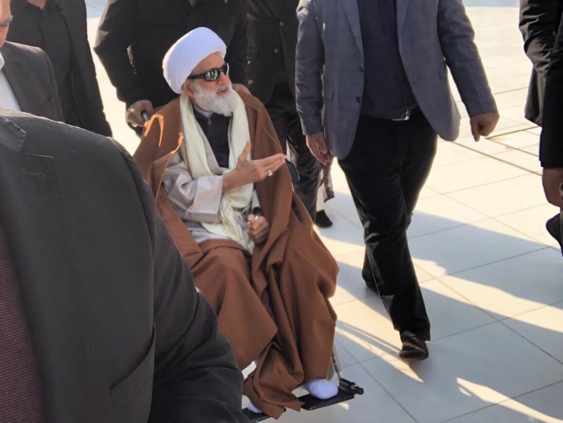 تغطية مصورة : زيارة آية الله قاسم مرقد أمير المؤمنين - 27 ديسمبر 2018م
